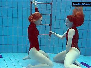 2 super-steamy teens underwater